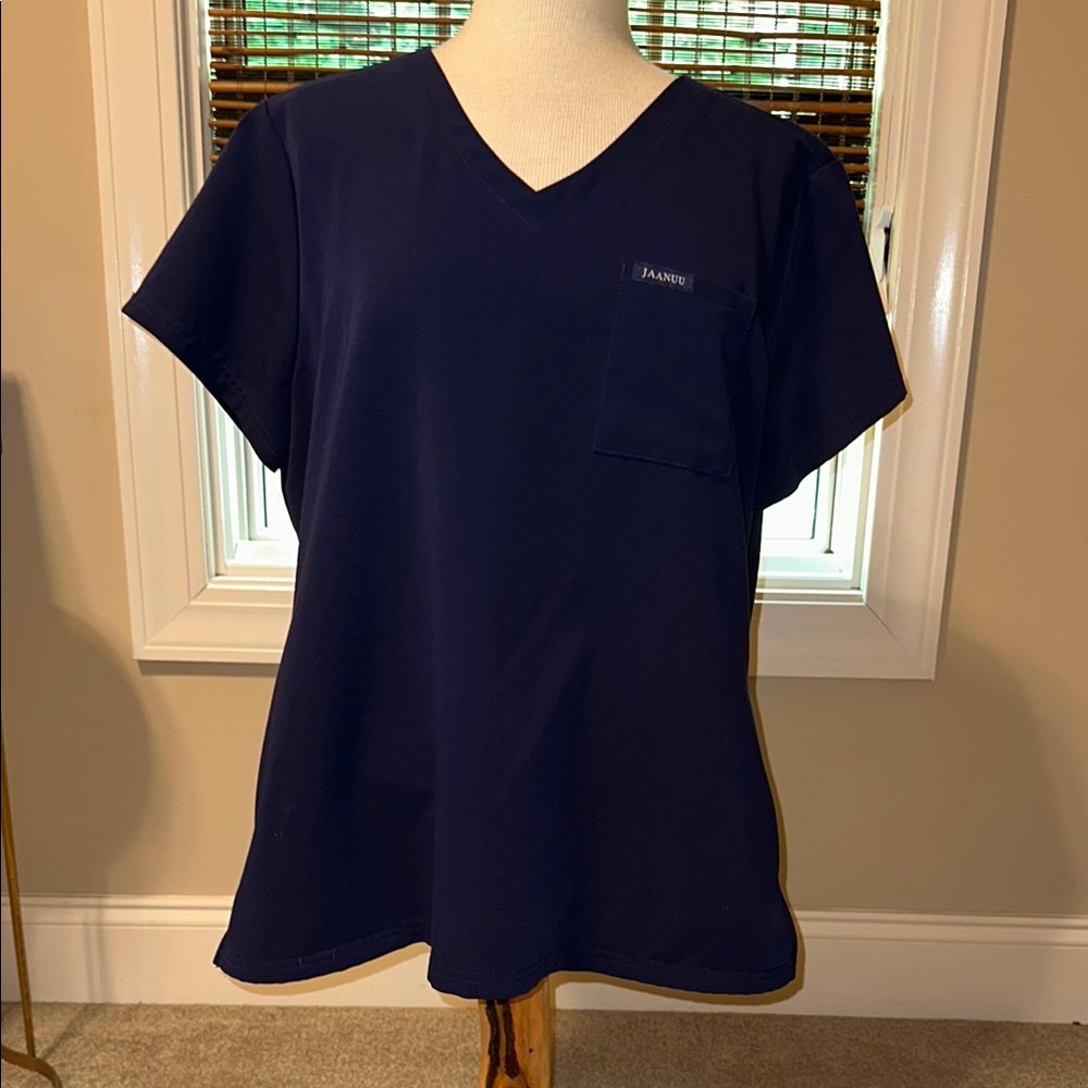 Jaanuu scrub top! Size XL